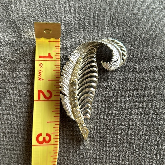 Vintage Rhinestone Feather Brooch - Picture 6 of 7